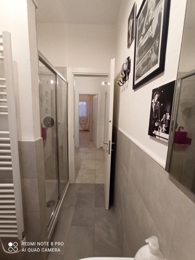 Il Don Minzoni 98 "Casa Vacanze" ลิโด ดิ กามาโยเร ภายนอก รูปภาพ