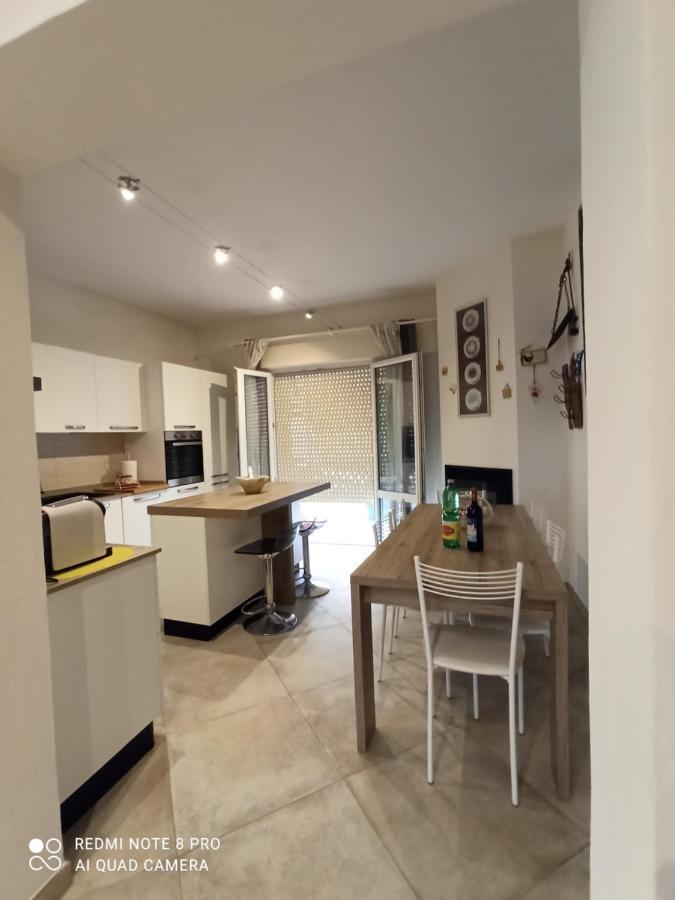 Il Don Minzoni 98 "Casa Vacanze" ลิโด ดิ กามาโยเร ภายนอก รูปภาพ