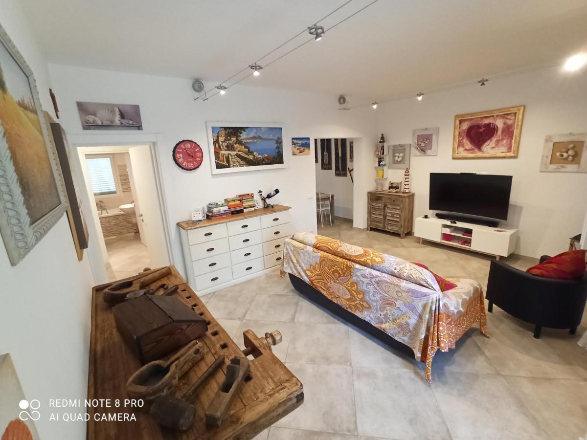 Il Don Minzoni 98 "Casa Vacanze" ลิโด ดิ กามาโยเร ภายนอก รูปภาพ