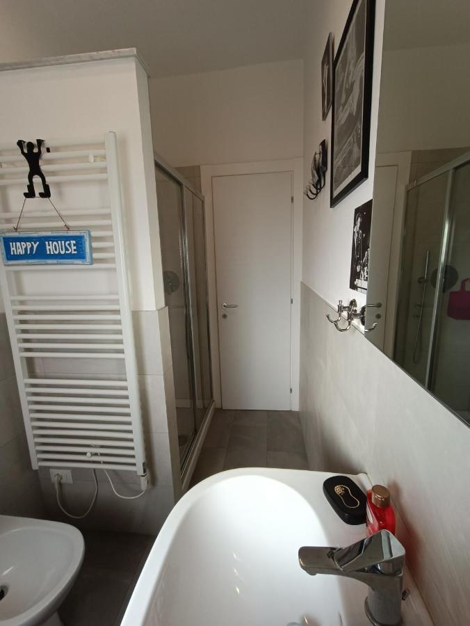 Il Don Minzoni 98 "Casa Vacanze" ลิโด ดิ กามาโยเร ภายนอก รูปภาพ