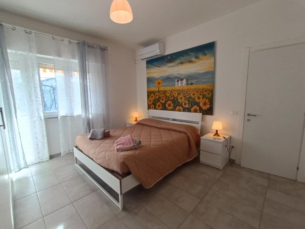 Il Don Minzoni 98 "Casa Vacanze" ลิโด ดิ กามาโยเร ภายนอก รูปภาพ