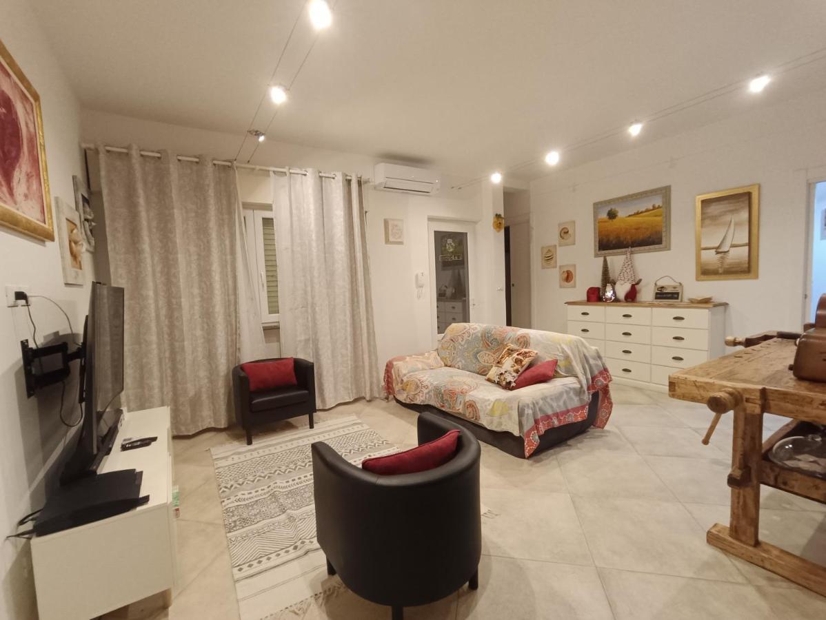 Il Don Minzoni 98 "Casa Vacanze" ลิโด ดิ กามาโยเร ภายนอก รูปภาพ